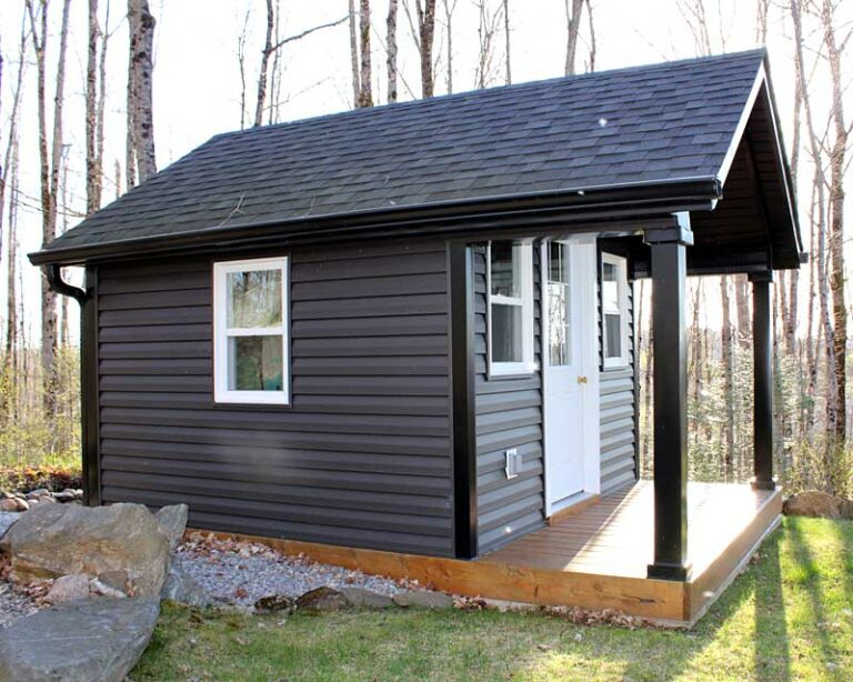 Custom Built Shed With Windows & Porch